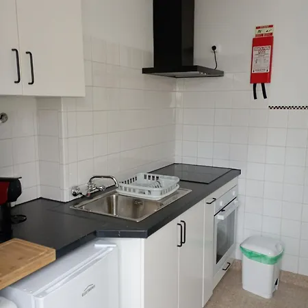 Casa D'** Avo נאזרה