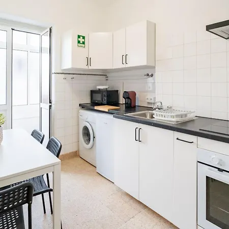 Casa D'** Avo נאזרה
